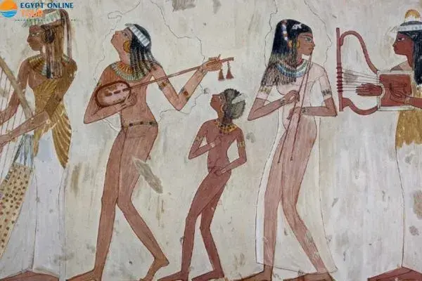 What Did Egyptian Pharaohs Wear? | Ancient Fashion
